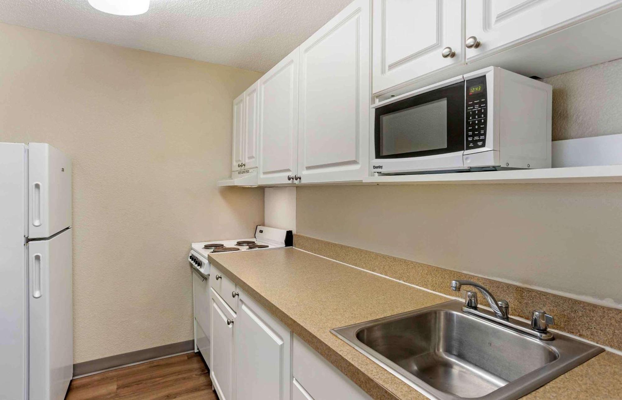 Extended Stay America Suites - Philadelphia - Mt Laurel - Pacilli Place Маунт-Лорел Экстерьер фото